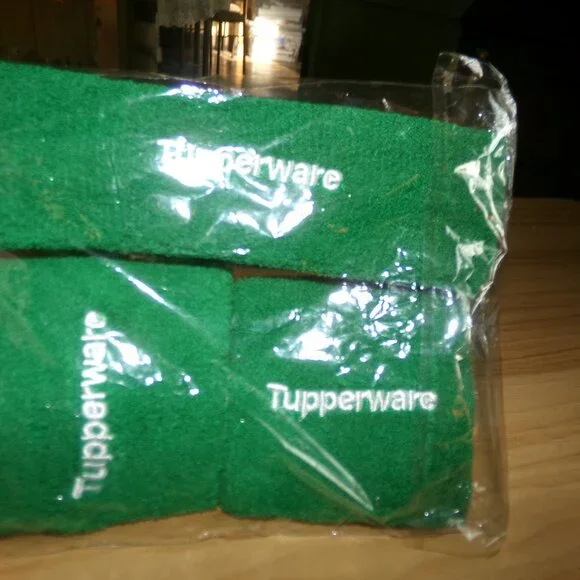 new tupperware head & wrist bands. - Picture 1 of 3